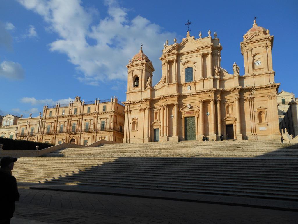 Ferienwohnung Toro House Noto Exterior foto